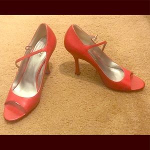 GUESS peep toe stiletto heels w/ buckle strap 7.5